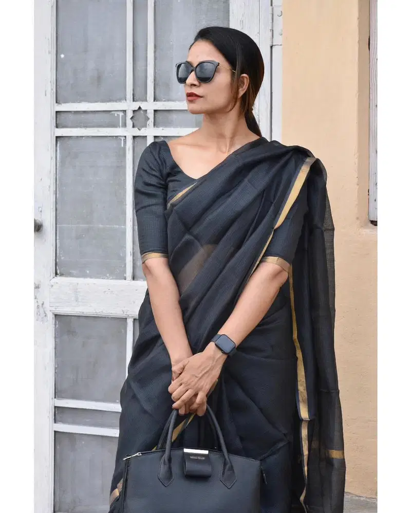 DF 112 Madhulikha Plain Designer Sarees For Bussiness